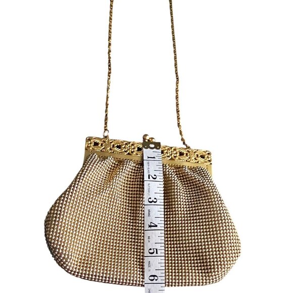 Gold Mesh Evening Clutch Purse With Decorative Frame & Chain Strap By Whiting & - Picture 4 of 5